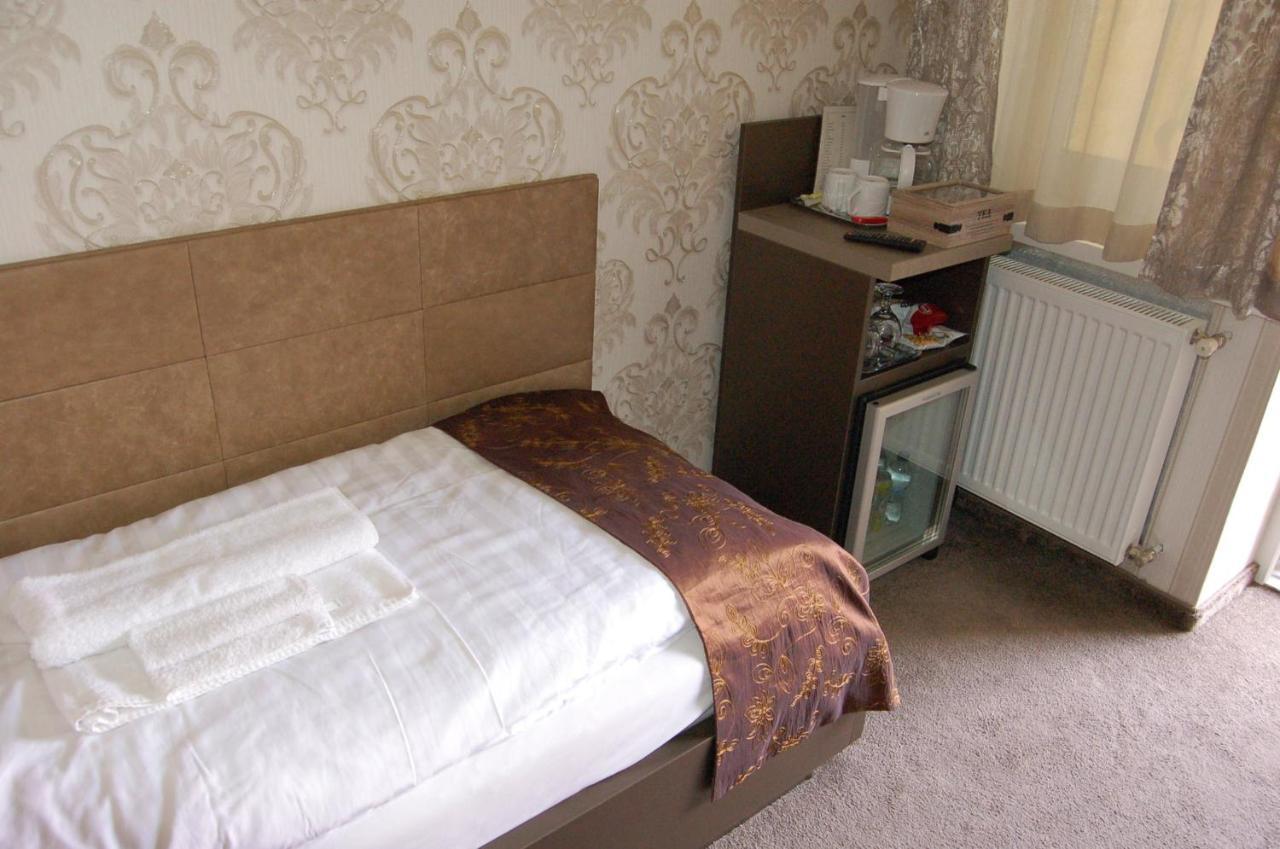 Control Motel Ясберень Экстерьер фото